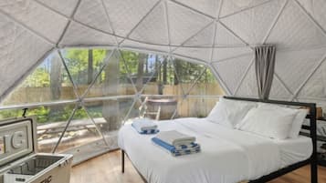 Deluxe-Zelt, 1 King-Bett, Whirlpool | Kostenloses WLAN