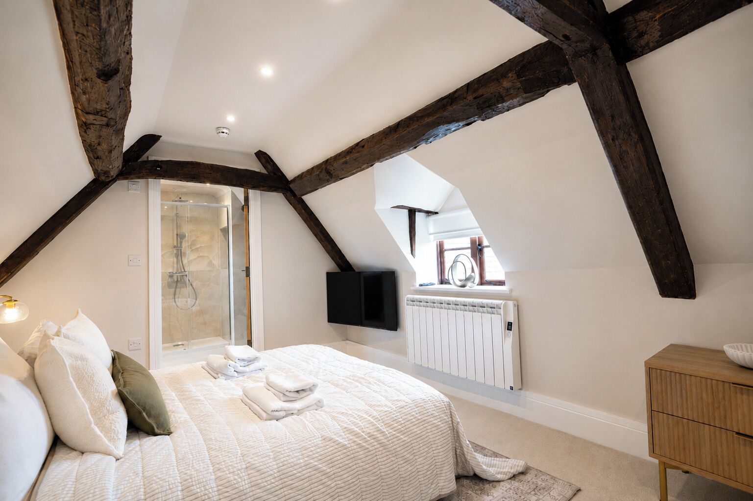 1 chambre, fer et planche à repasser, Wi-Fi gratuit, draps fournis