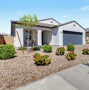 Exterior - Goodyear Ballpark Cozy & Serene/Quiet Neighborhood (Goodyear)