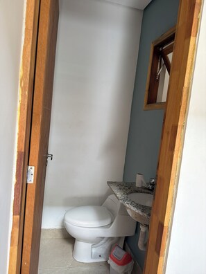 Bathroom - Cozy House in Bertioga (Bertioga)