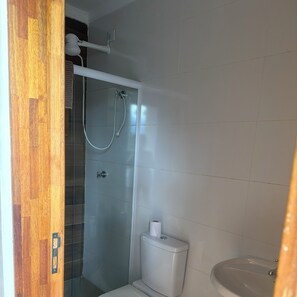 Bathroom - Cozy House in Bertioga (Bertioga)