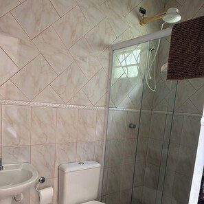 Bathroom - Cozy House in Bertioga (Bertioga)