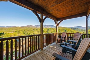 Property grounds - Gatlinburg Cabin Near Downtown | Views, Theater, Game Room, Hot Tub, Resort Pool (Gatlinburg)