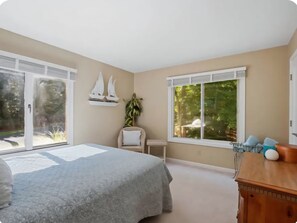 4 bedrooms, WiFi, bed sheets - Waterfront home with pool and pier (Lusby)