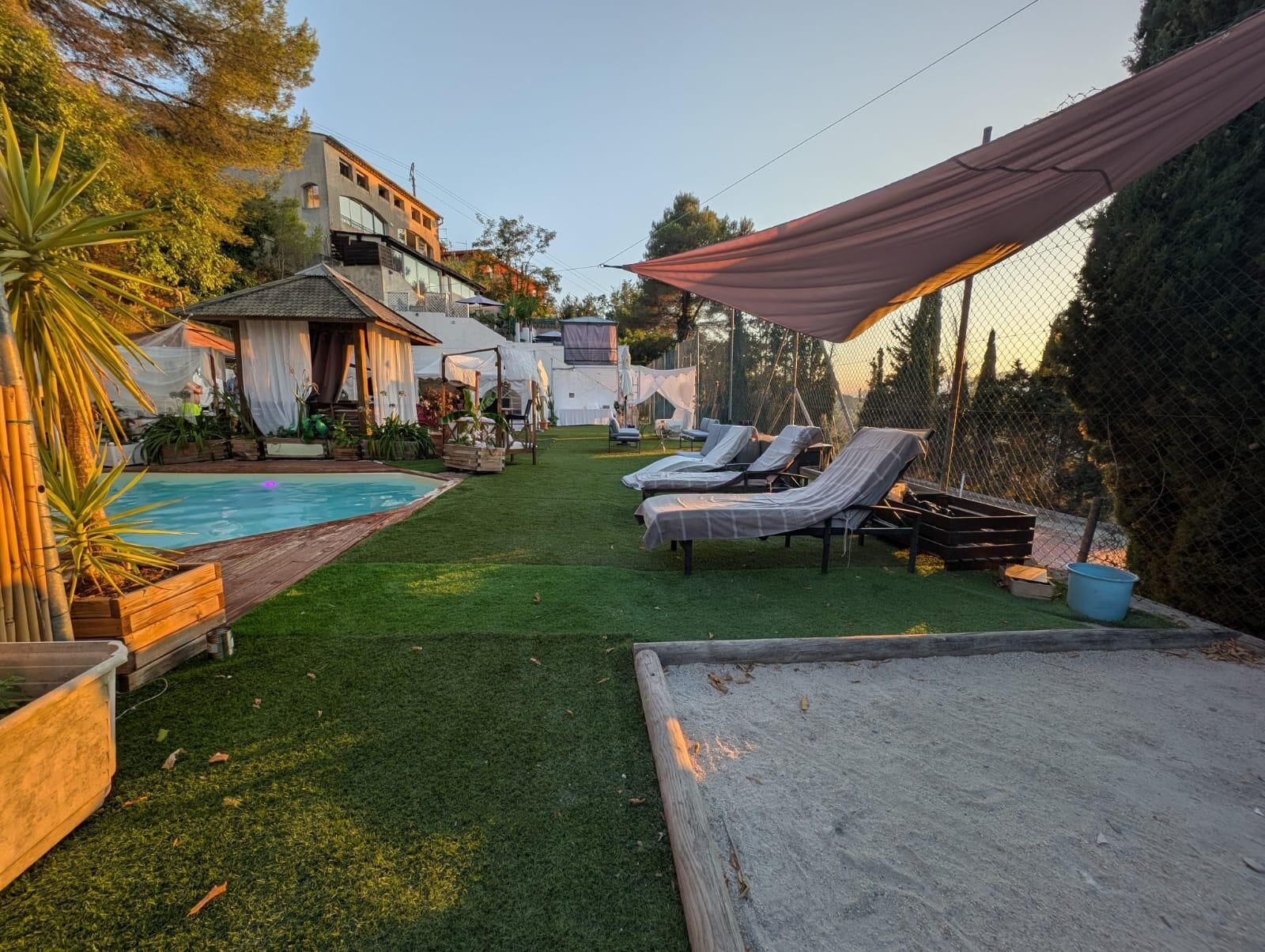 Pool