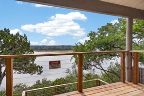 Property grounds - Lakefront Home w/Views, Huge Deck, Family-Friendly (Lago Vista)