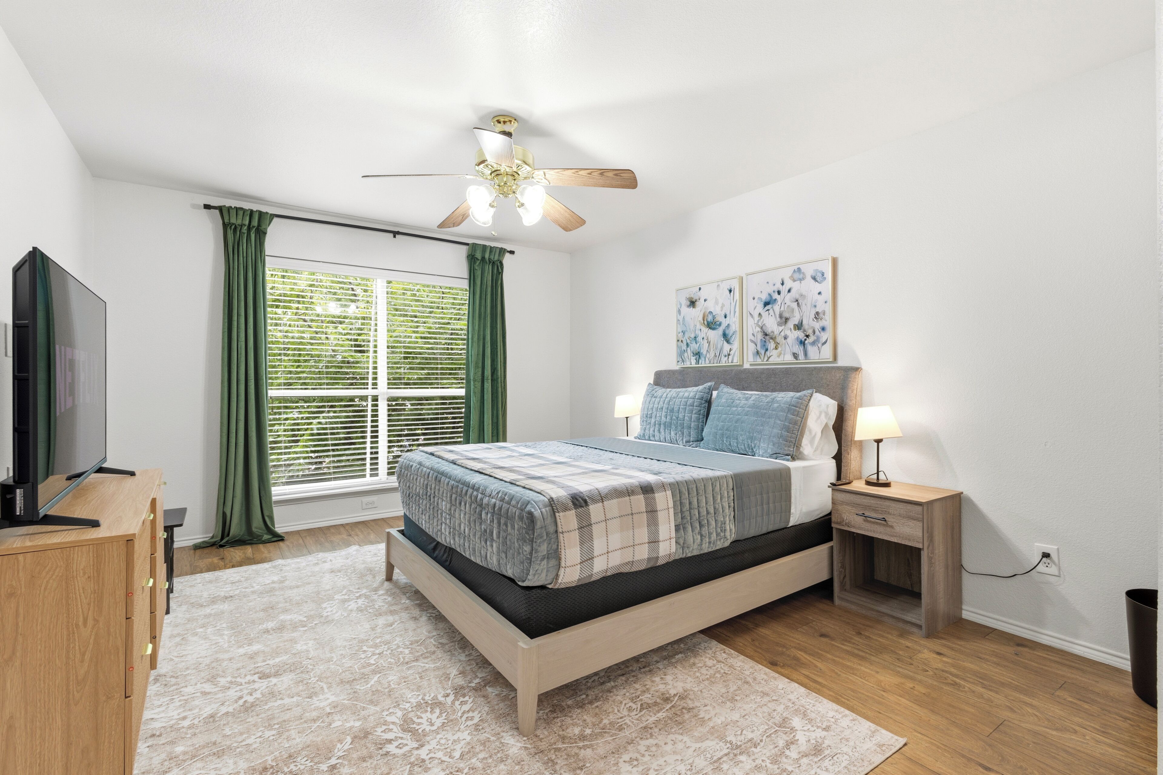 3 Schlafzimmer, Bügeleisen/Bügelbrett, WLAN, Bettwäsche
