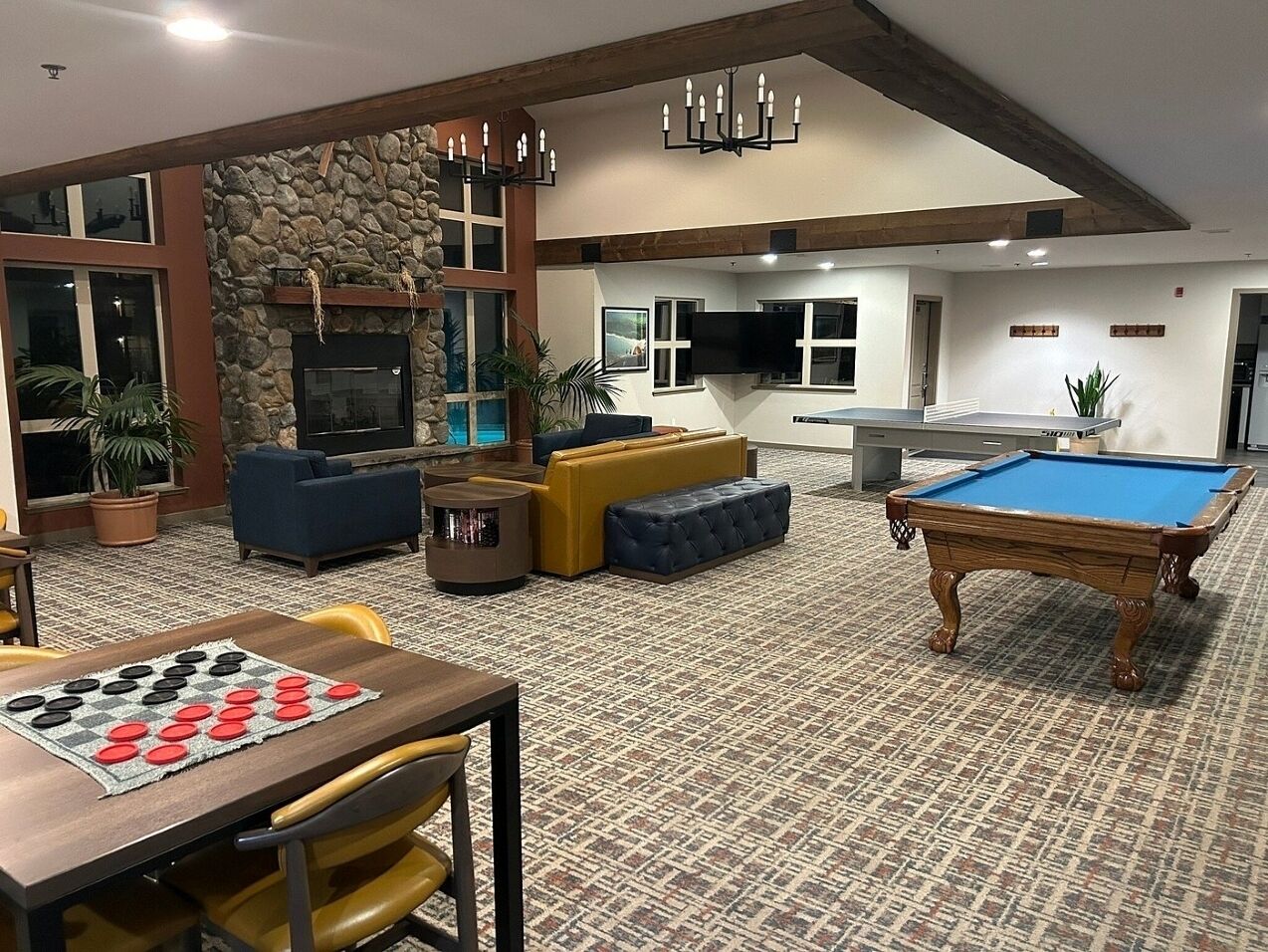 Lake Tahoe | Comfortable Lake Retreat | Pool + Lake | 2br Queen - Lake Tahoe