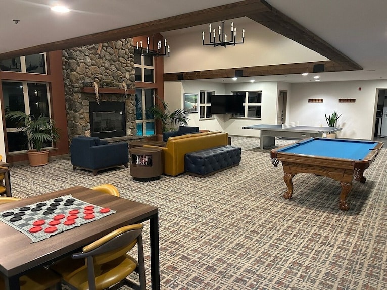 Lake Tahoe | Comfortable Lake Retreat | Pool + Lake | 2br Queen - Lake Tahoe