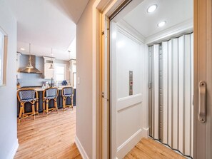 Interior - Relaxing Shore Escape with PRVATE POOL-Close to Beach, Boards & Dining (Ocean City)