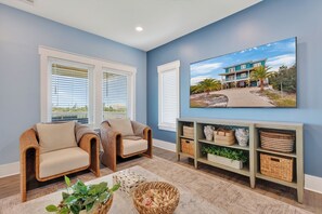 Living area - Private Ft. Morgan Retreat / Sleeps 16 / Golf Cart (Gulf Shores)