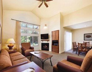 Living area - Lake Tahoe | Group Lake Retreat | Pool + Lake | 2BR Twin (Zephyr Cove)