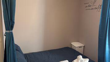 1 bedroom, WiFi, bed sheets