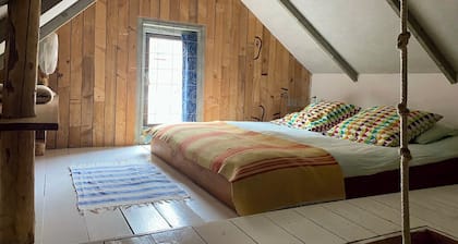 Mediterranean apartment of Guesthouse In the Monkey - Casa de Familia - Hart Bergen