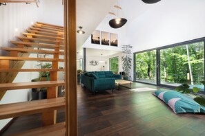 Maison, vue jardin | Intérieur
