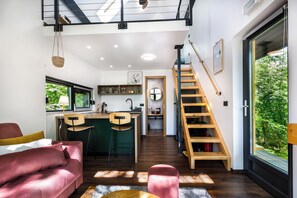 Appartement, balcon, vue parc | Intérieur