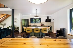 House, Garden View | Private kitchen | Stovetop, cookware/dishes/utensils