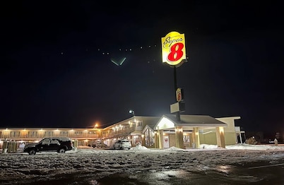 Super 8
