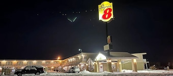 Super 8