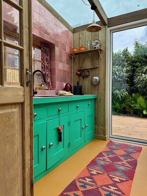 Private kitchen - Mediterranean cottage of Guesthouse In the Monkey - Casa del Vecino - Hartje Bergen (Bergen)