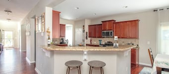 4BR/3BA, 3700 SqFt, Luxury Home in Durham near RDU, Duke, and UNC