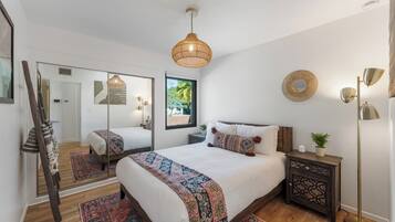 3 chambres, fer et planche à repasser, Wi-Fi gratuit, draps fournis