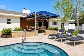 Outdoor pool - Waterfront 4 BR w/ Pool 15 min to IMG/AMI (Bradenton)