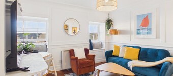 Falmouth Town Centre Apartment | Sleeps 4