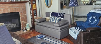 PSU Graduation 3-bedroom house 4.9 miles to State College great for groups