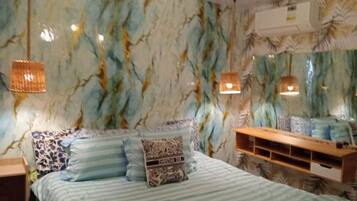 3 bedrooms, bed sheets