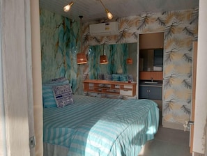3 bedrooms, bed sheets