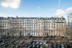 Exterior - Victor Hugo Design - One Bedroom Apartment, Sleeps 2 (Paris)
