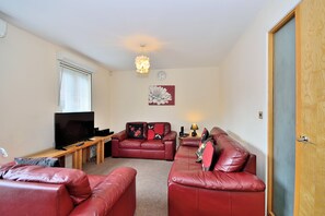 Living area - Bakers Court by Guestz (Chester)