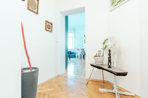 Lilians modern apartment in historical Citycenter