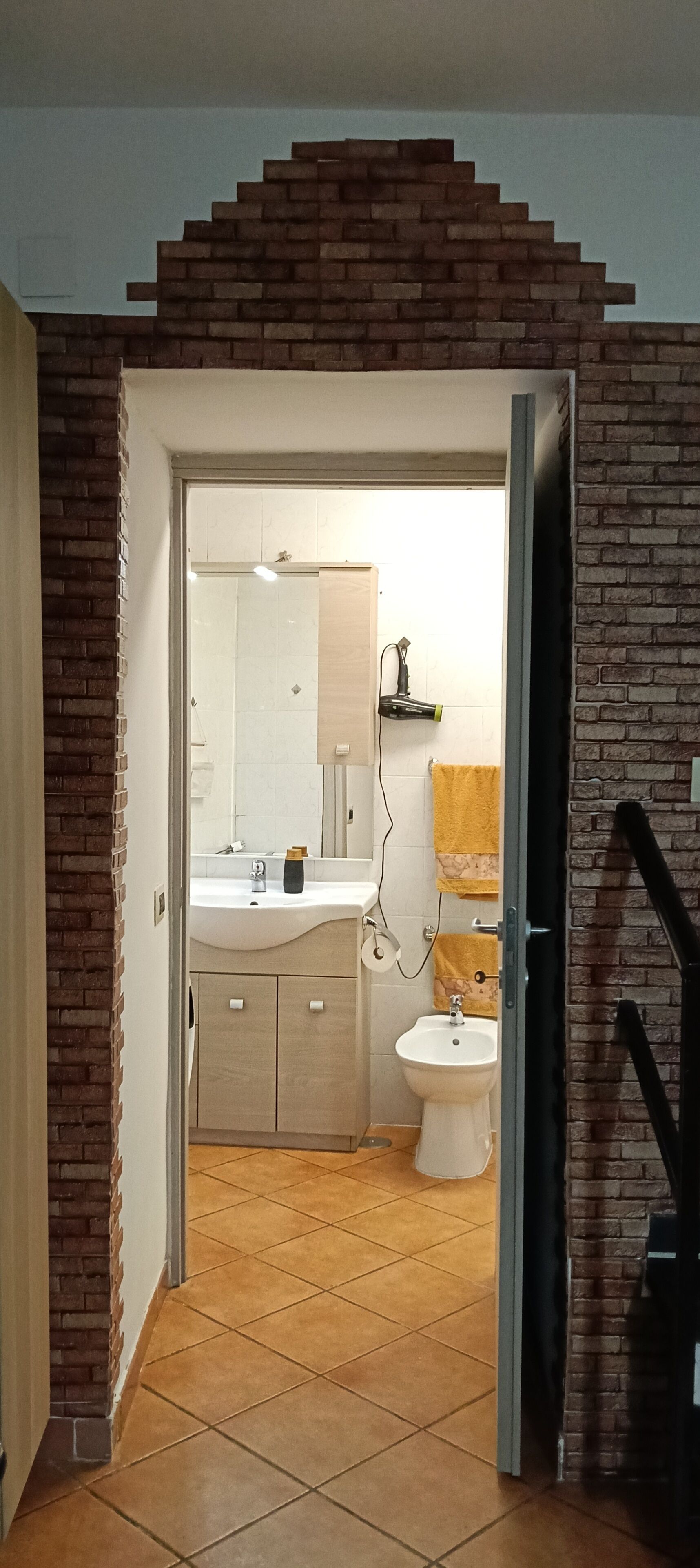 Doccia, asciugacapelli, bidet, asciugamani