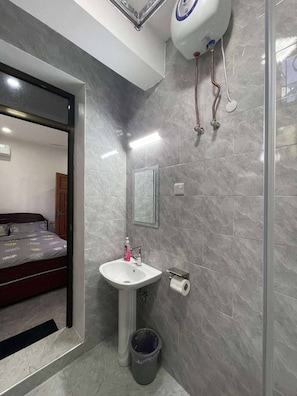 Chambre, 1 chambre, accessible aux personnes à mobilité réduite | Salle de bain