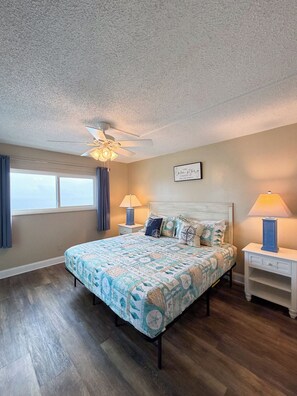 2 bedrooms, iron/ironing board, WiFi, bed sheets - OCEAN FRONT... Paradise Found!  Panoramic Gulf Views in the Heart of PCB (Panama City Beach)