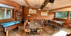 Dining - CHALET Grand gite 21 pers ( up to 43 Pers)Spa Swimming pool Indoor Panorama (Lasserre)