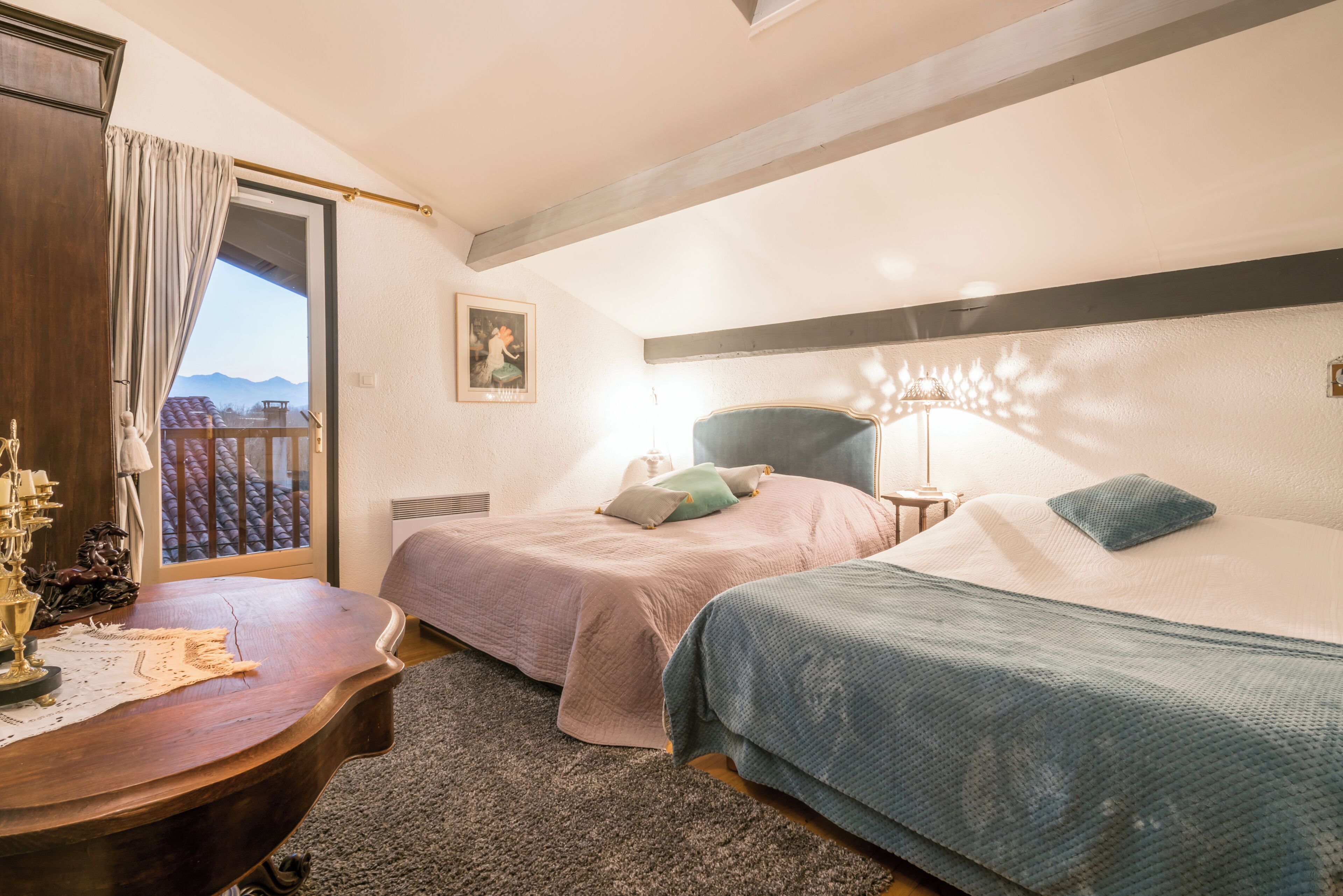 4 chambres, fer et planche à repasser, Wi-Fi, draps fournis