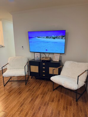 Interior - Modern 3BR coastal retreat nearOWA, Tanger Outlets, & min fr Gulf Shores beaches (Foley)