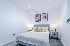 2 bedrooms, WiFi, bed sheets - Binding House by Guestz (Hull)