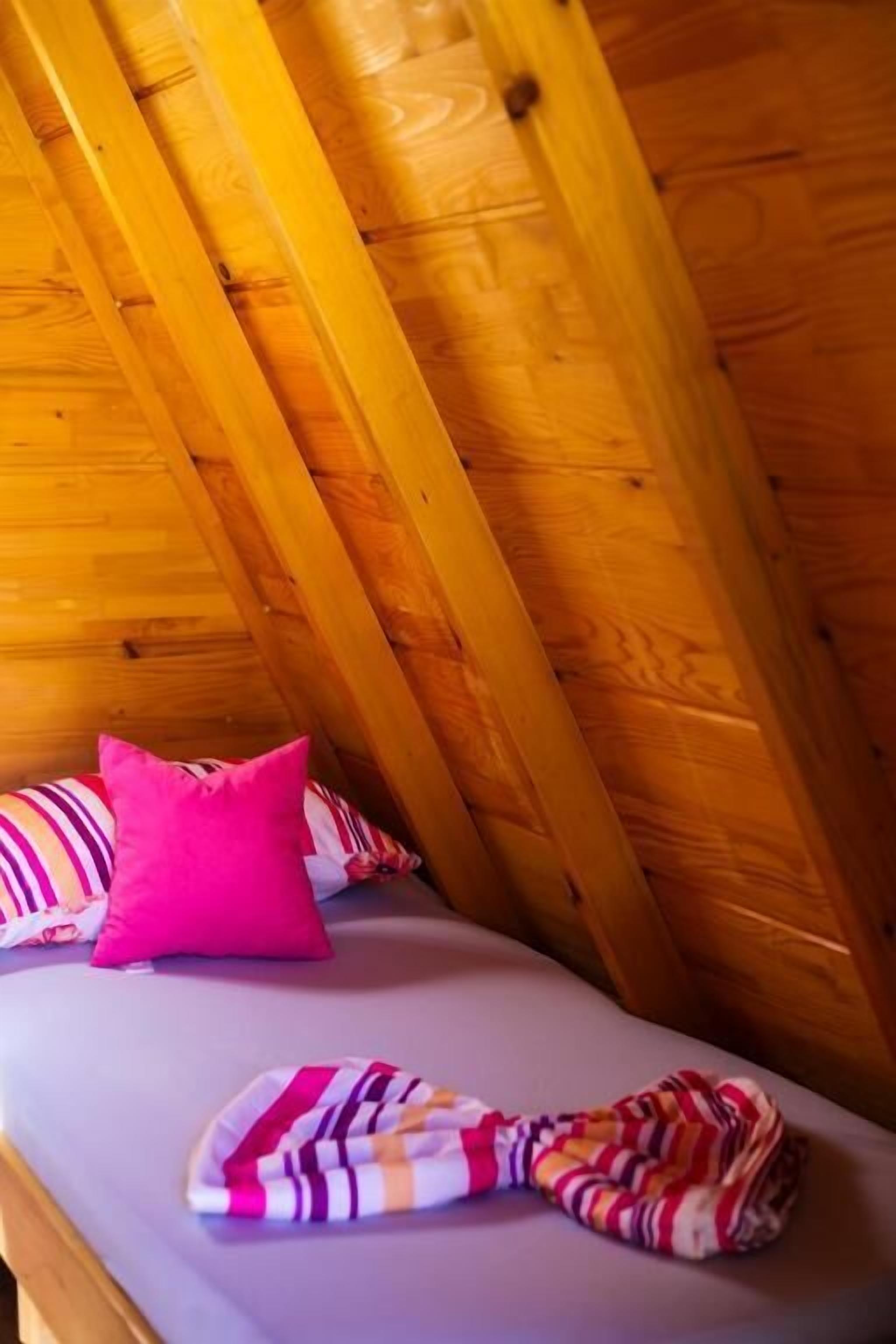 Bungalow, Lanai, Mountain View