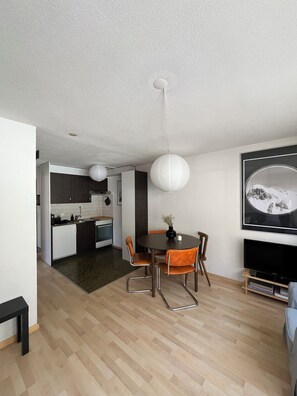 Dining - Vrbo Property (Zermatt)