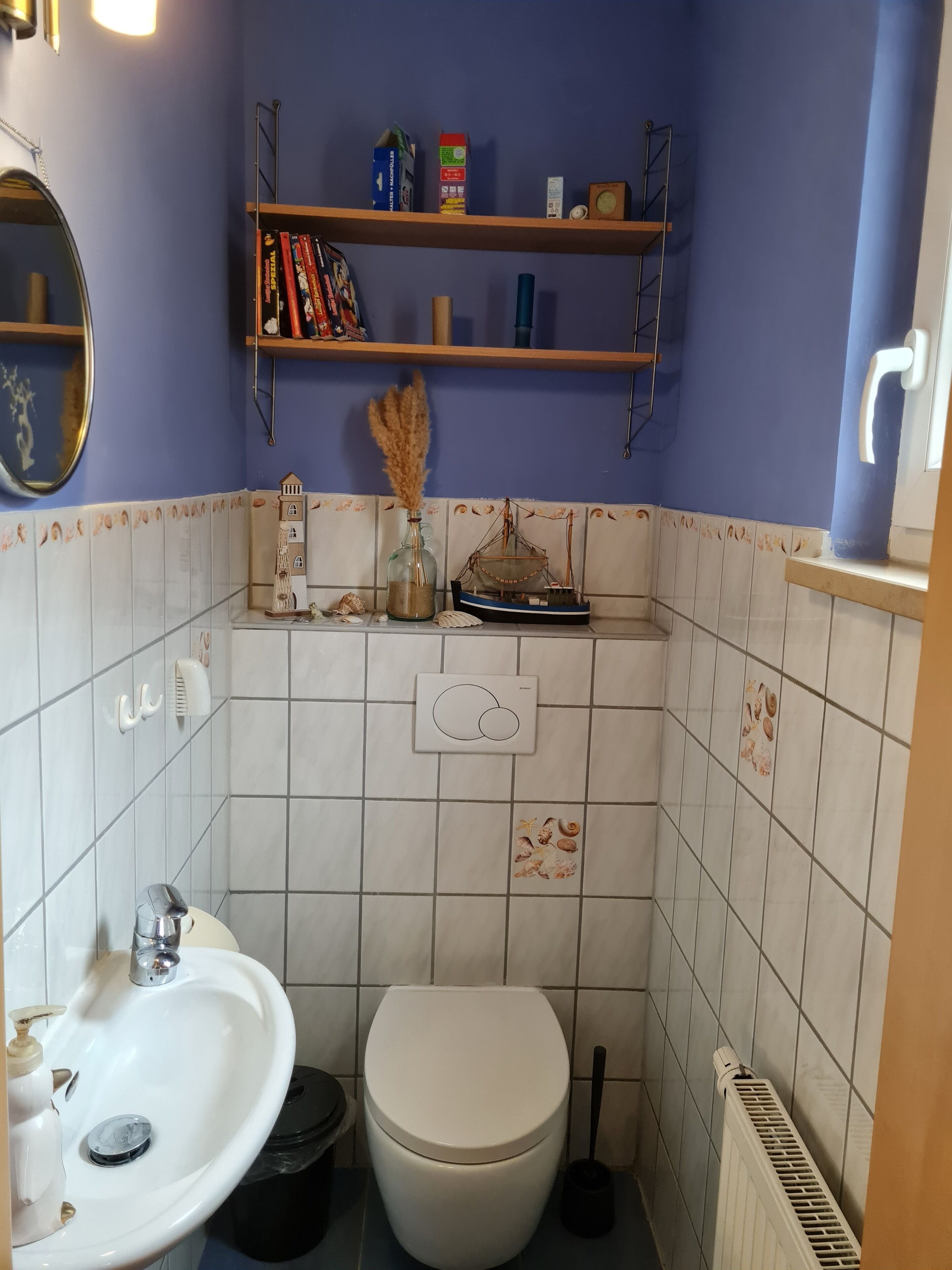 Shower, towels, toilet paper