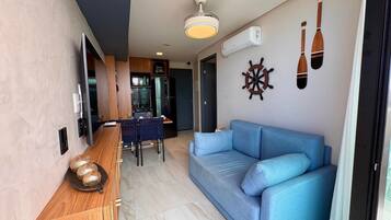 Basic Apartment | Living area