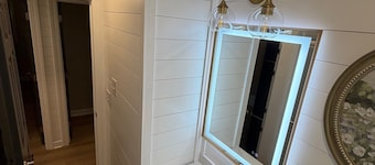The Beautiful 9G Lodge West Virginia - Next To Trails ALL NEW 3BR
