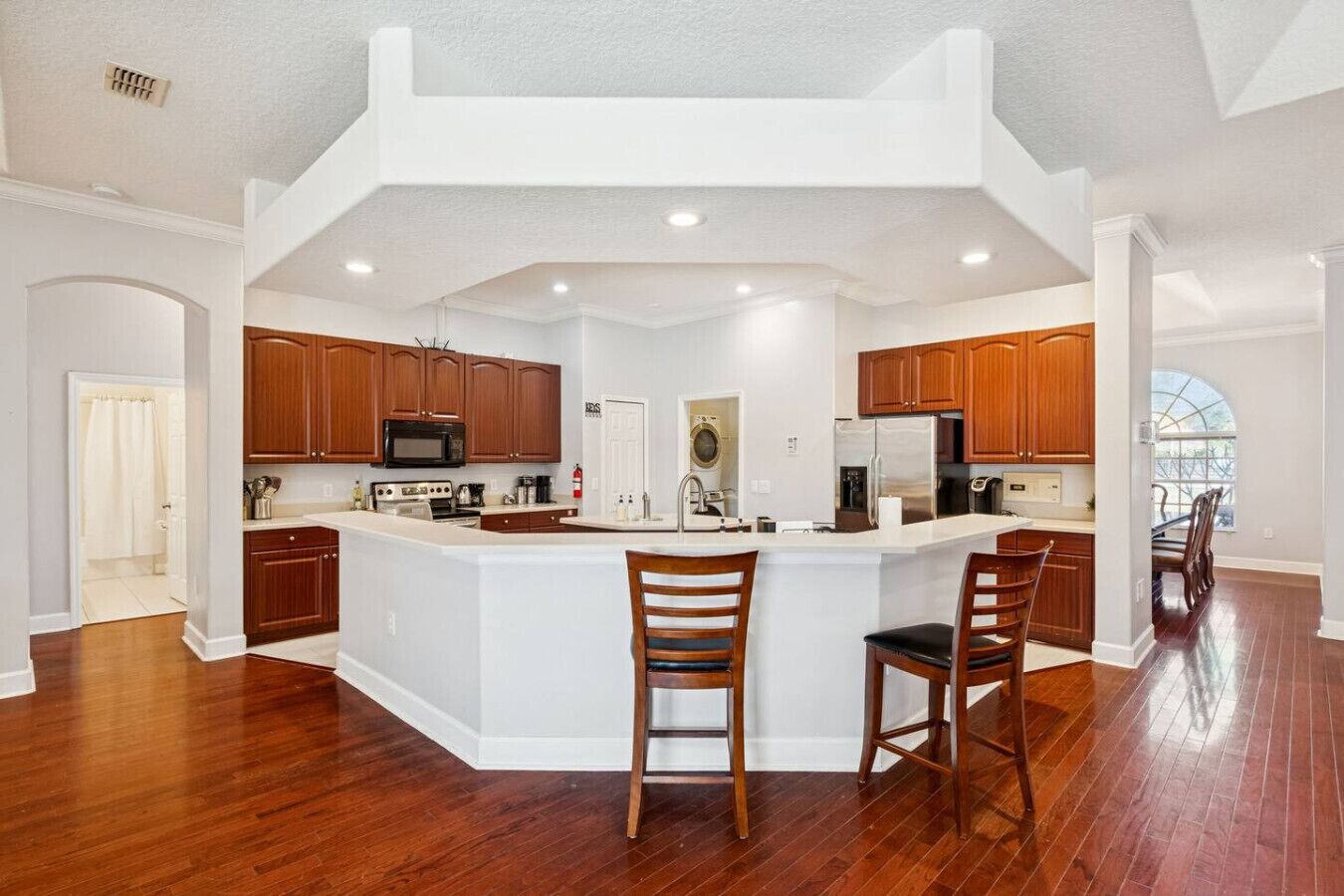 Coffee/tea maker, fridge, microwave, oven