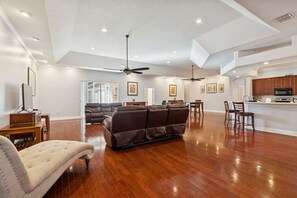 TV, books - Convoy History Mansion (Tarpon Springs)
