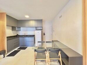 Basic Apartment | Dining