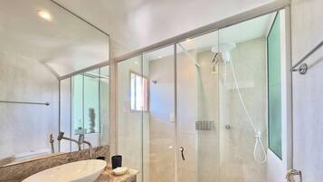 Apartamento básico | Banheiro